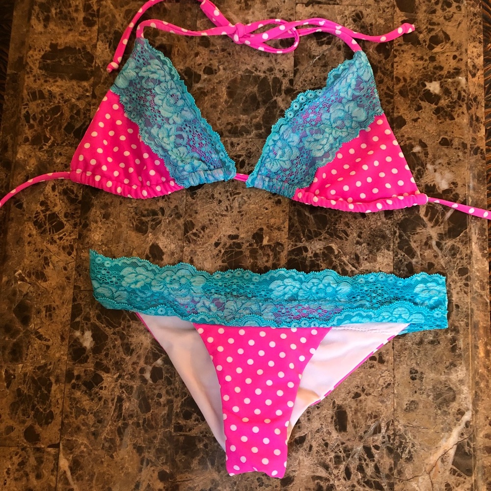 Beach Bunny polka dot/ lace bikini